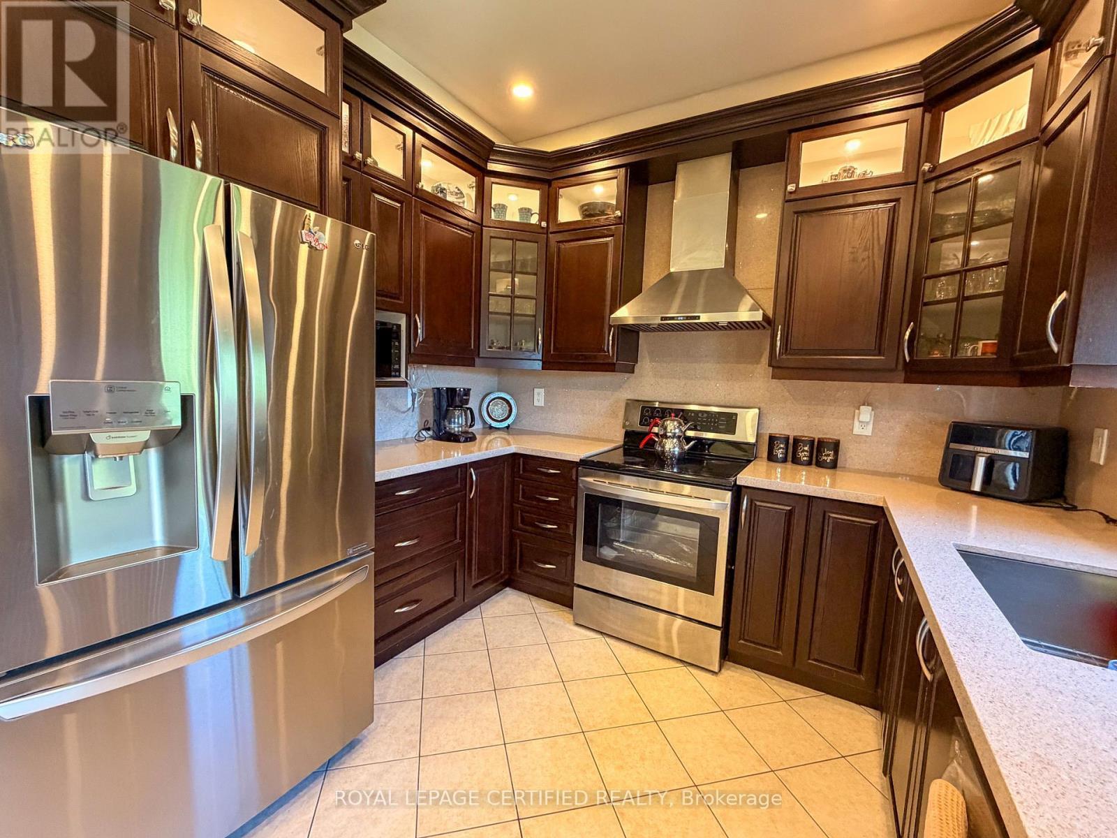 7349 Zinnia Place, Mississauga, ON