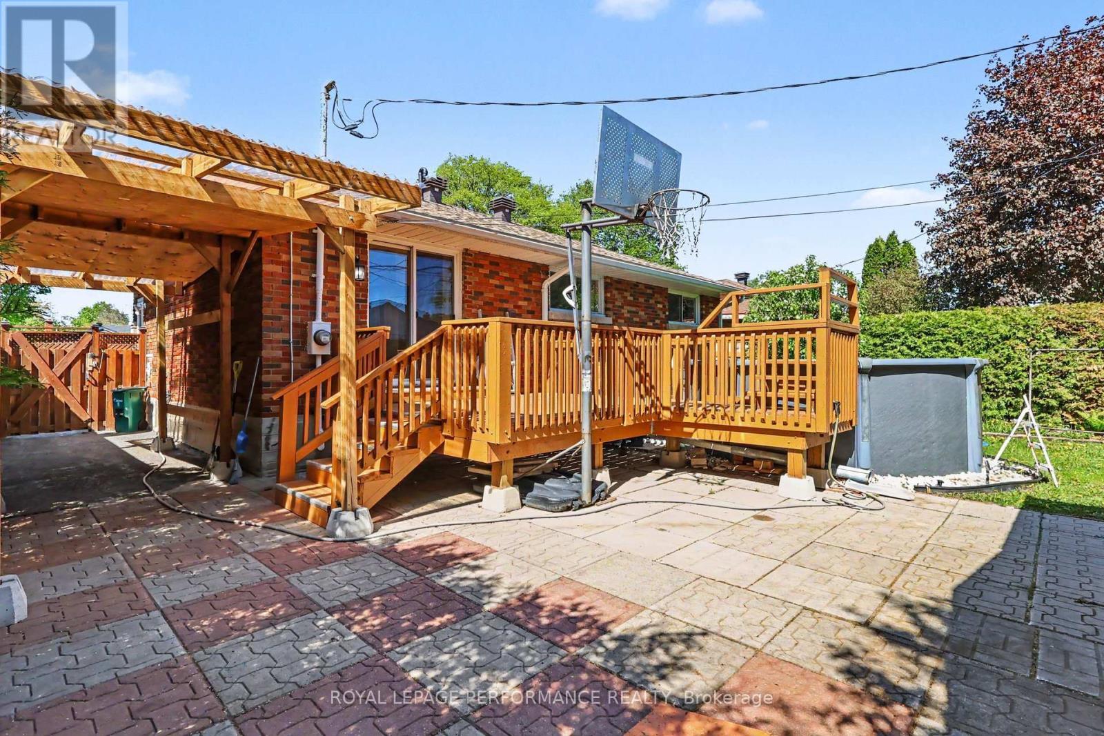 788 Dickens Avenue, Ottawa, ON