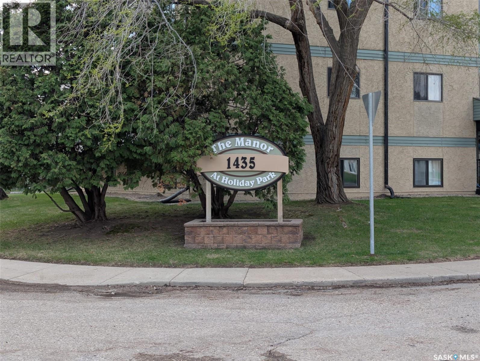 108 1435 Embassy Drive, Saskatoon, SK