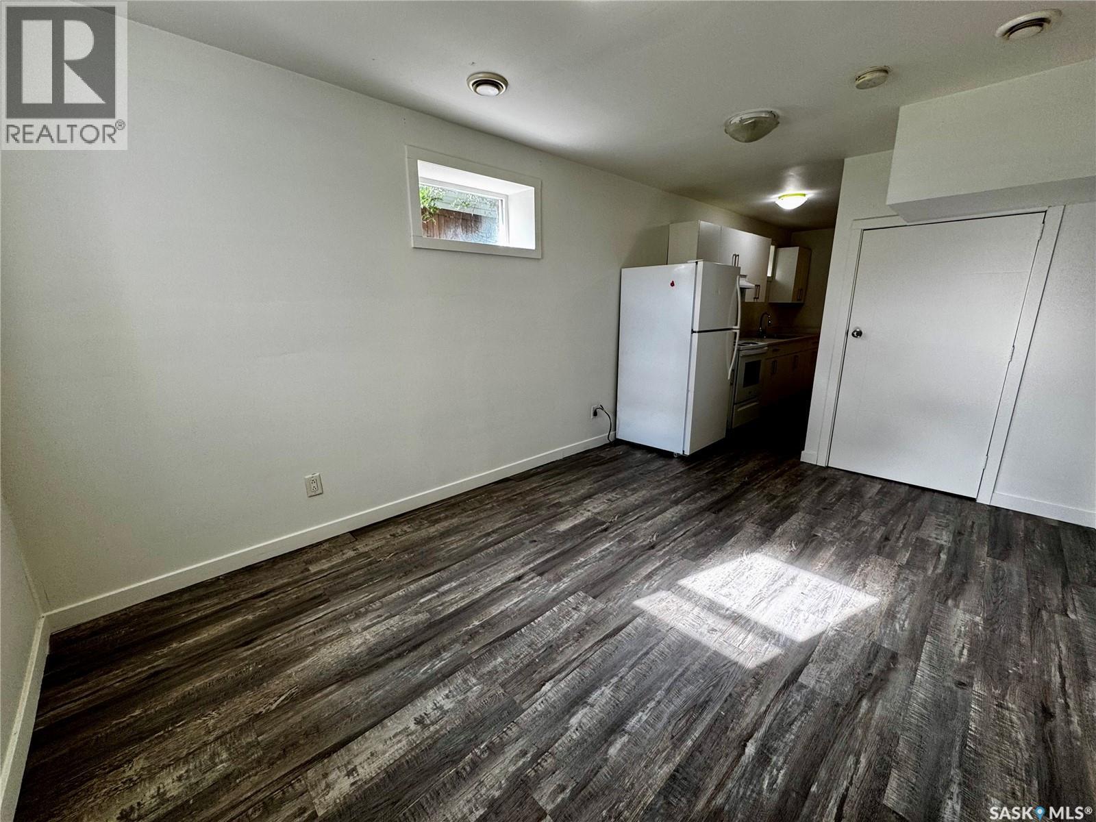 807 Weldon Avenue, Saskatoon, SK - Indoor Photo Showing Other Room