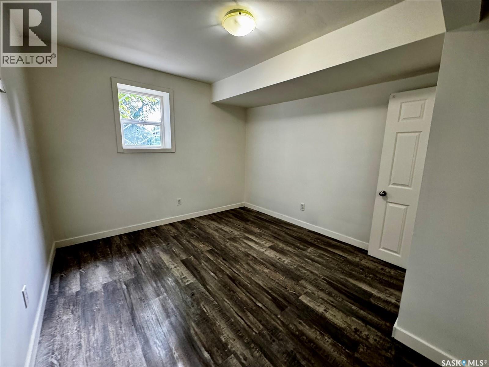 807 Weldon Avenue, Saskatoon, SK - Indoor Photo Showing Other Room