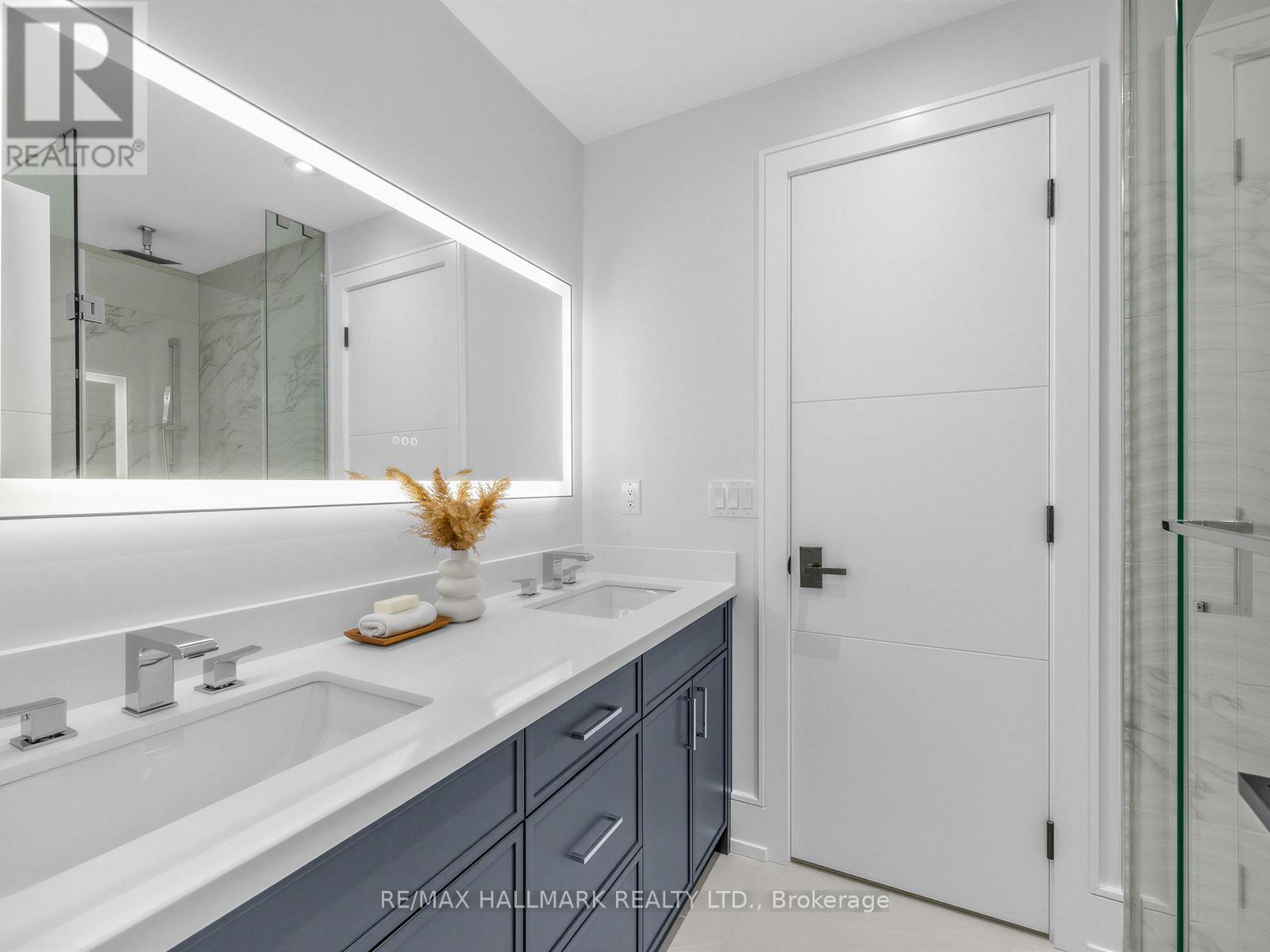 30 Kellythorne Drive, Toronto, ON