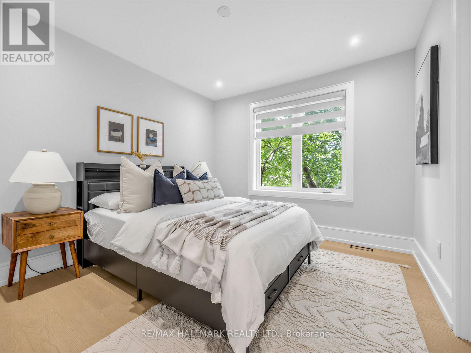 30 Kellythorne Drive, Toronto, ON