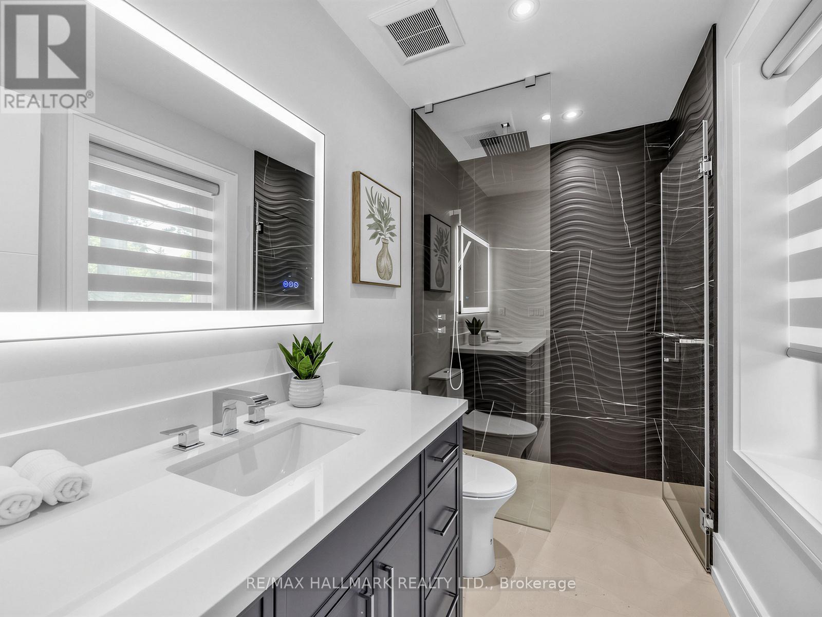 30 Kellythorne Drive, Toronto, ON