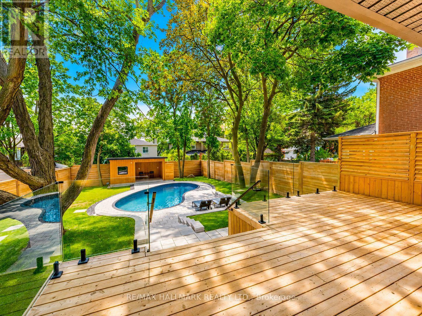 30 Kellythorne Drive, Toronto, ON