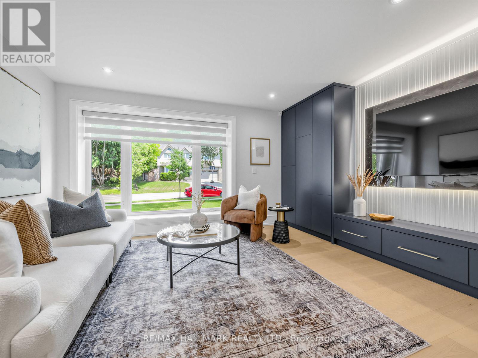 30 Kellythorne Drive, Toronto, ON
