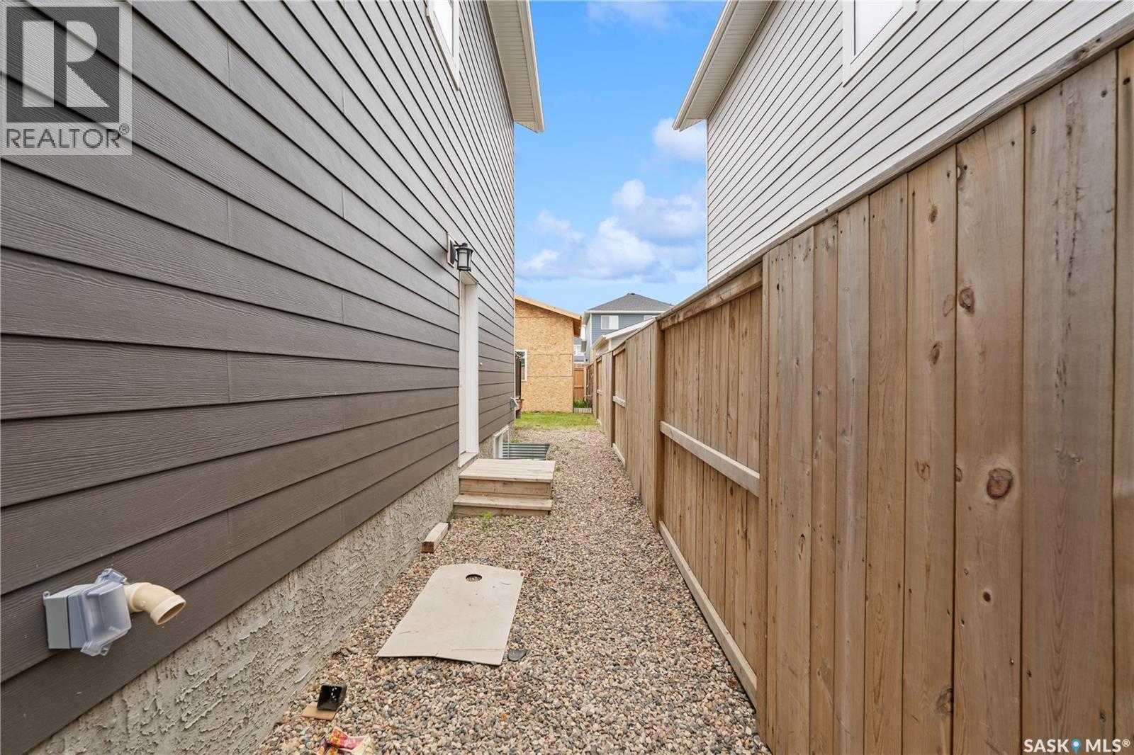 676 Meadows Boulevard, Saskatoon, SK