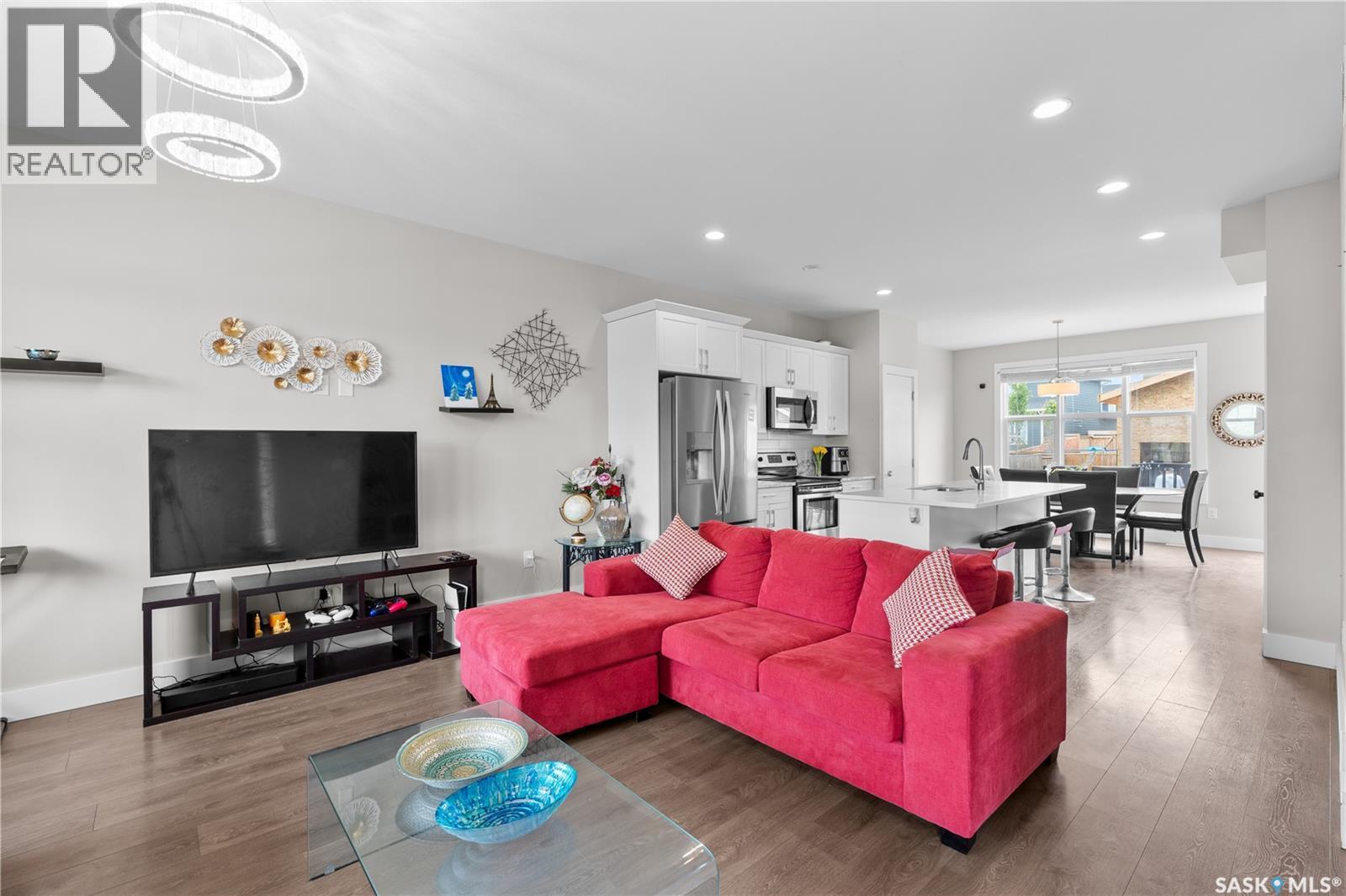 676 Meadows Boulevard, Saskatoon, SK