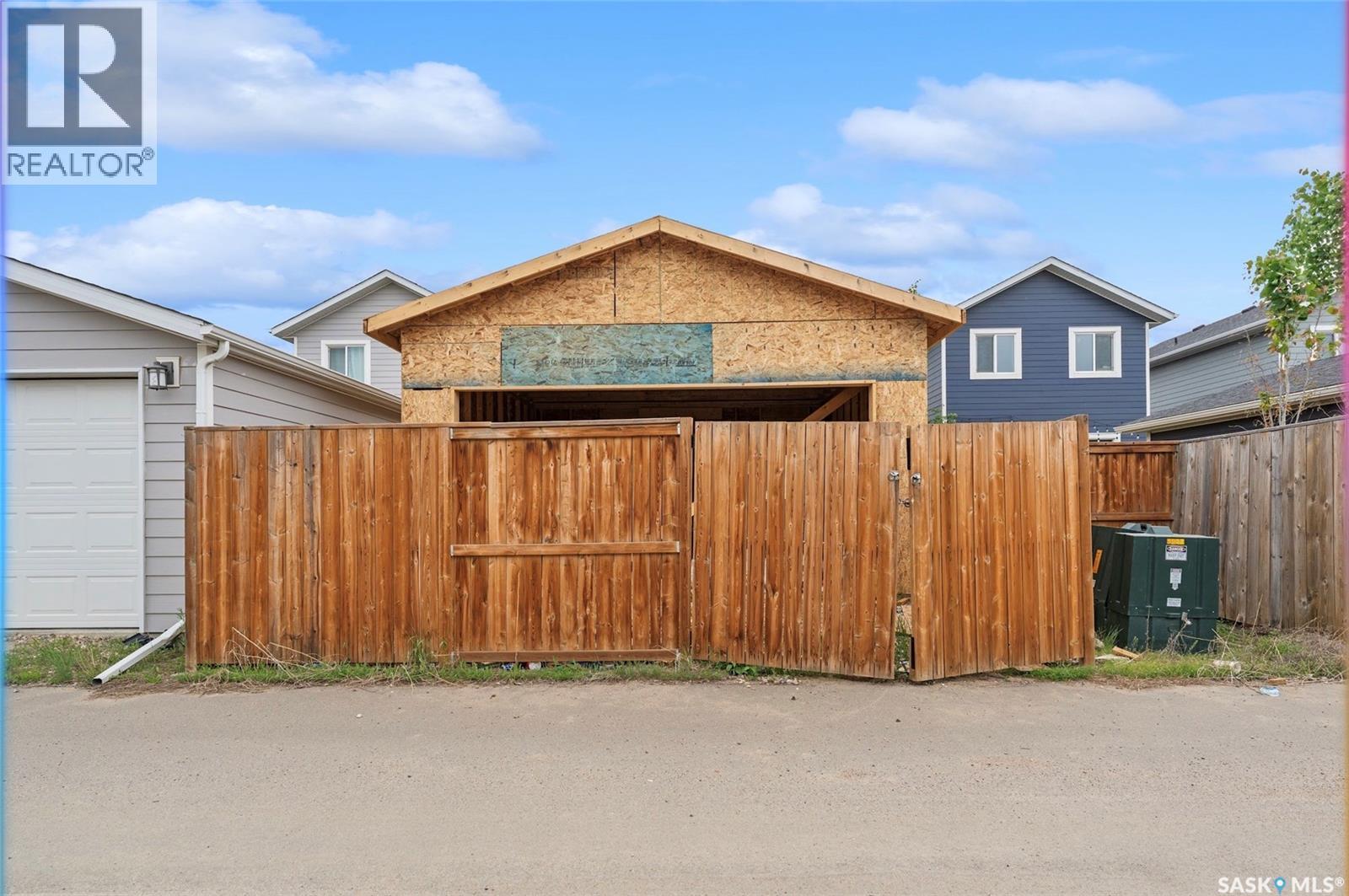 676 Meadows Boulevard, Saskatoon, SK