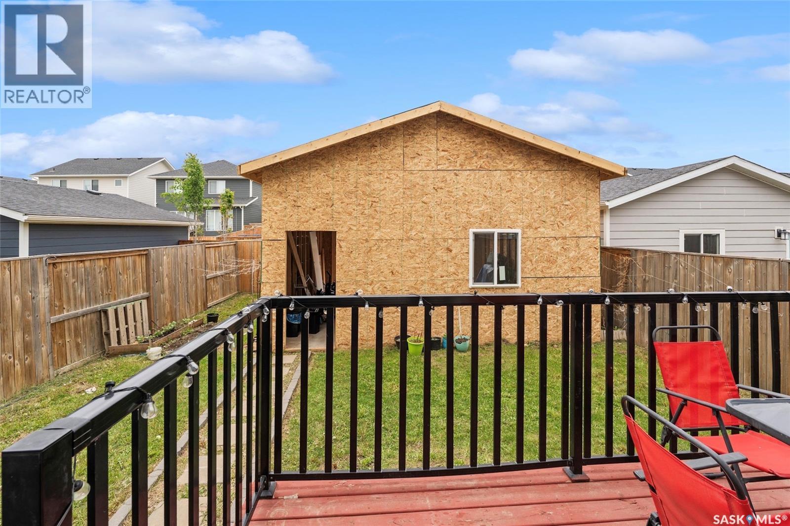 676 Meadows Boulevard, Saskatoon, SK