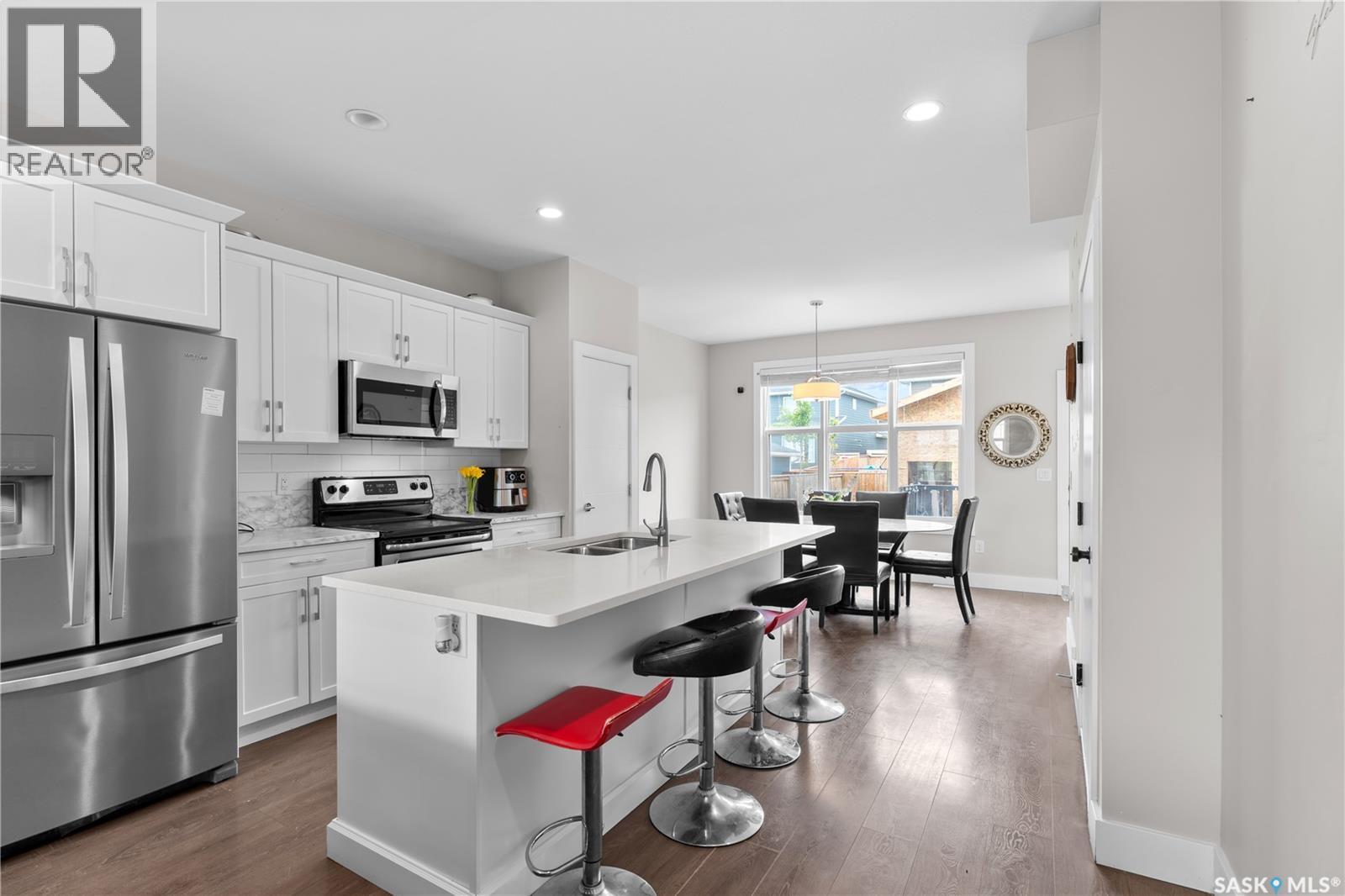 676 Meadows Boulevard, Saskatoon, SK
