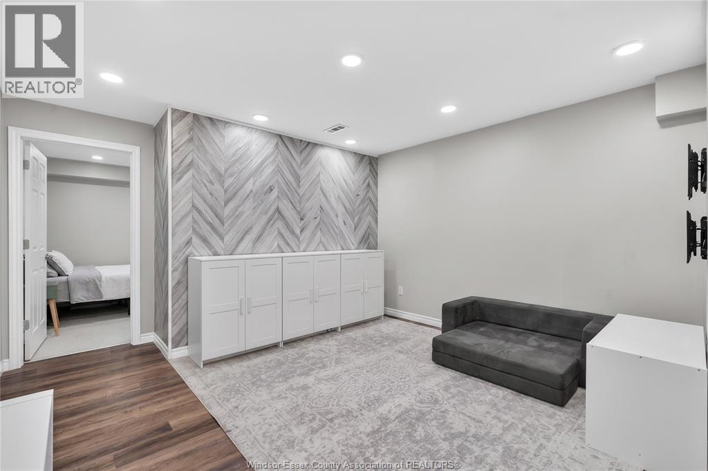 8492 Jerome, Windsor, ON