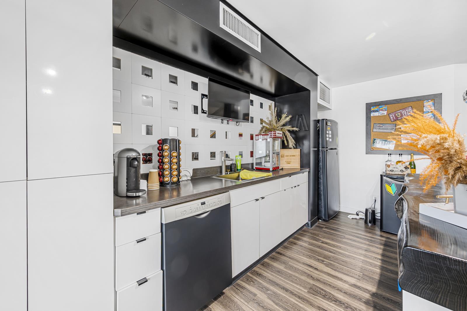 Unit 1, Unit 2, Unit 8, 12936 156 St, Edmonton, AB