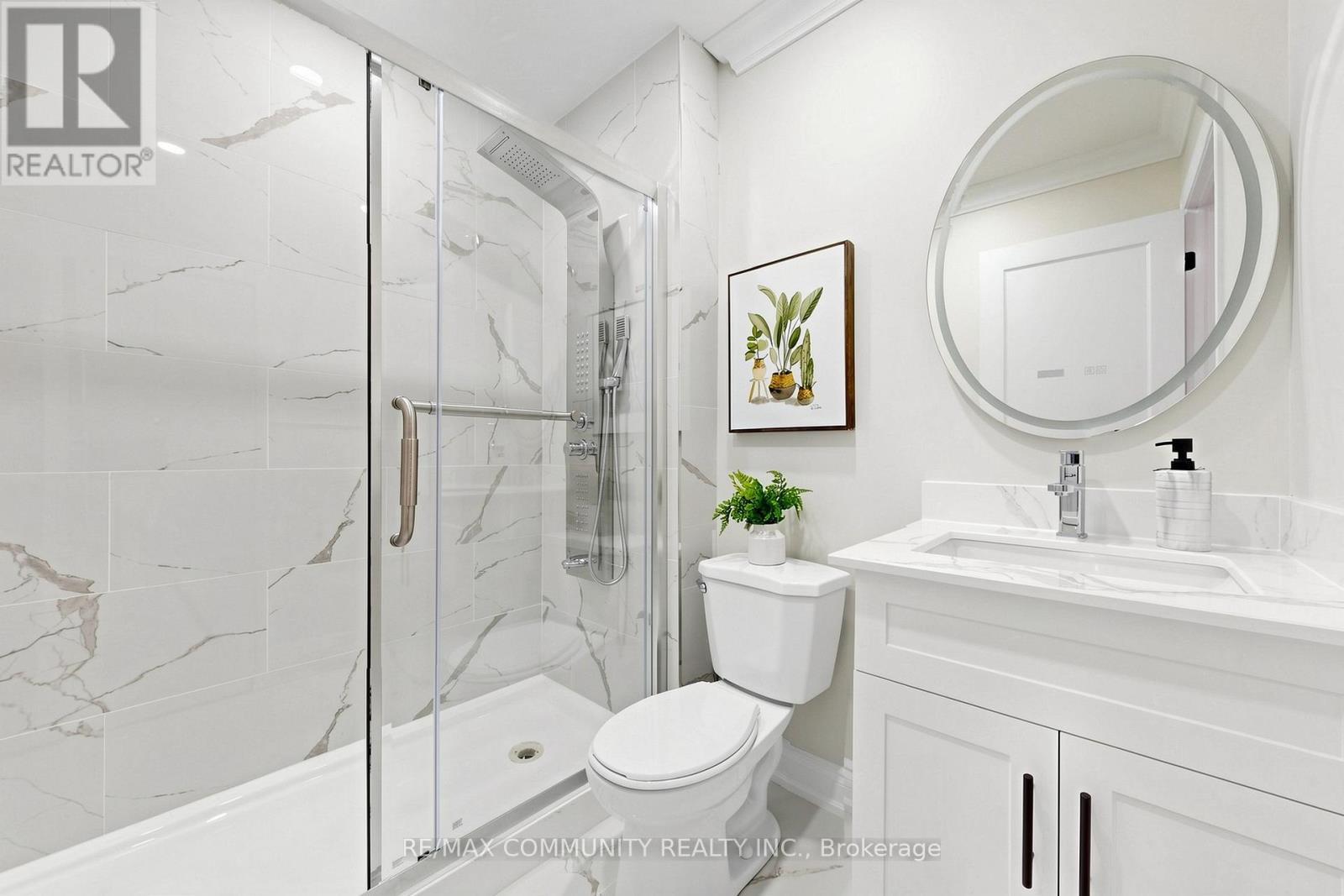 1002 Riverview Crescent, Pickering, ON