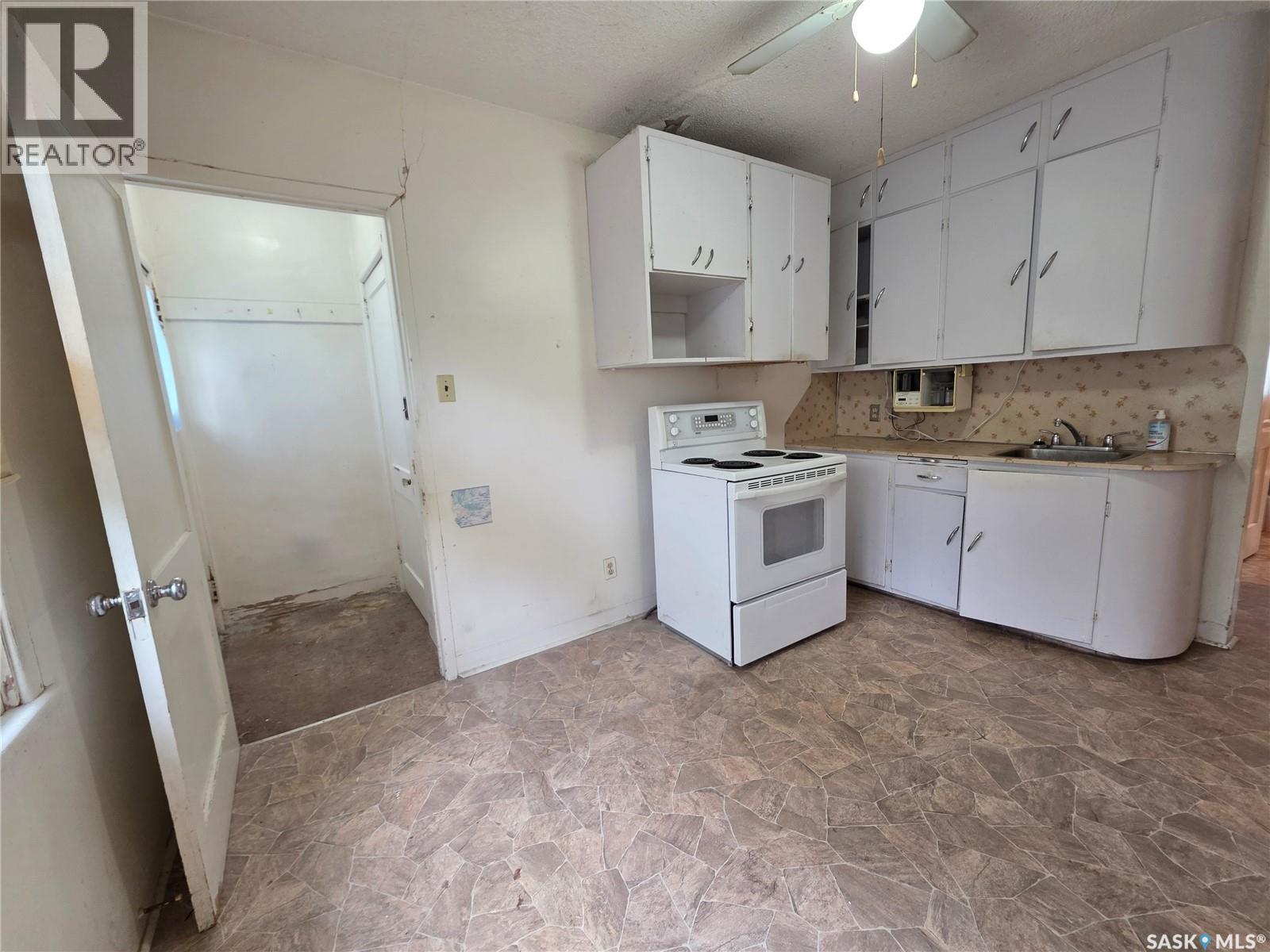 534 1St Avenue Nw, Swift Current, SK