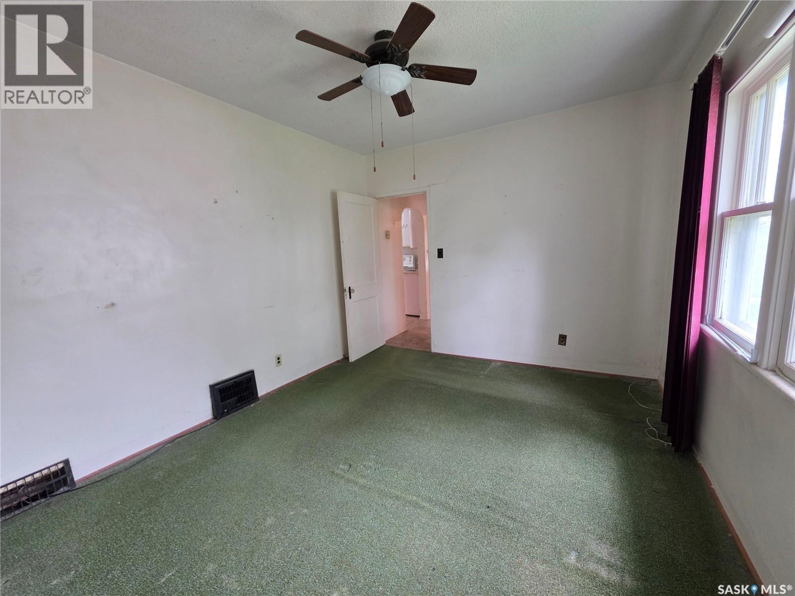 534 1St Avenue Nw, Swift Current, SK