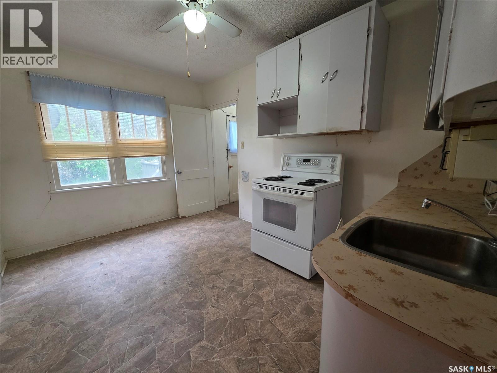 534 1St Avenue Nw, Swift Current, SK