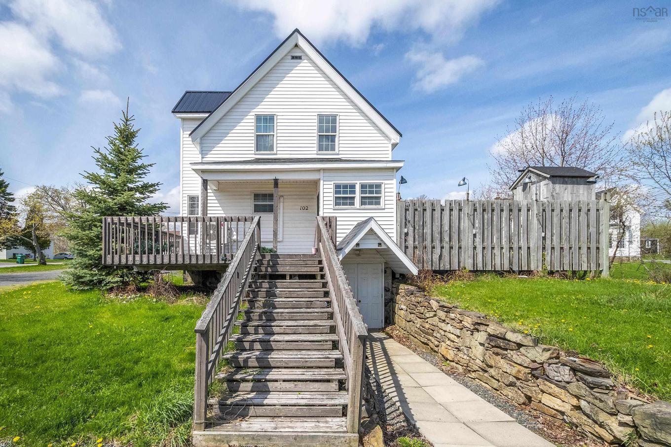 102 North Foord Street, Stellarton, NS