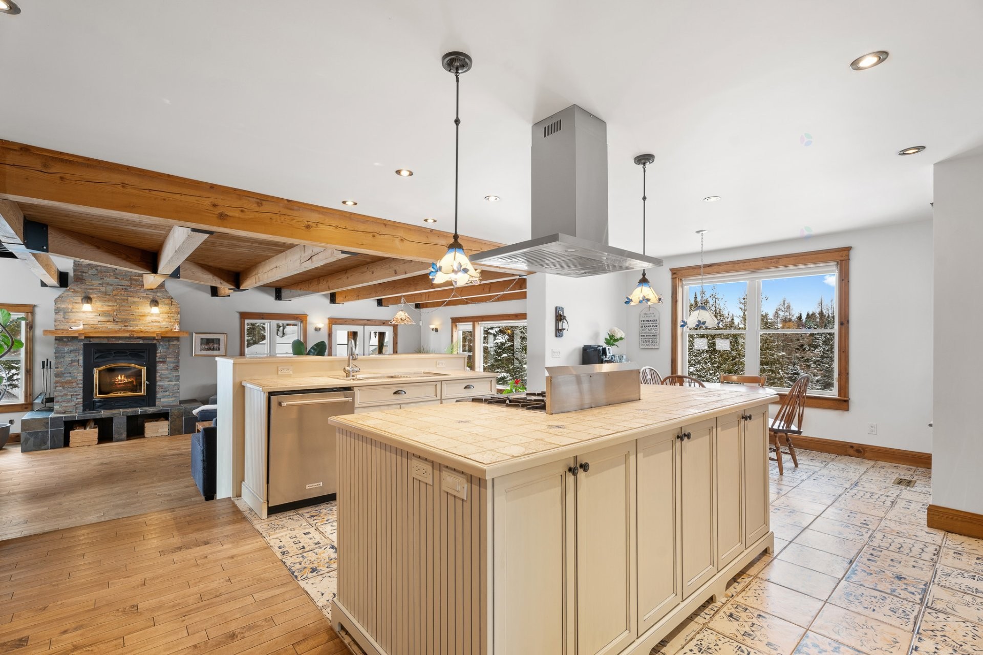 Kitchen - 21 Imp. Des Chevreuils, Sainte-Agathe-Des-Monts, QC