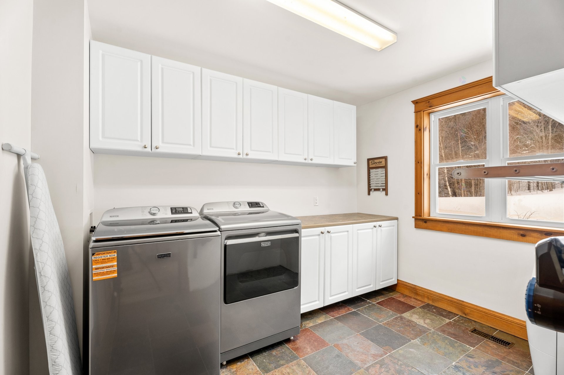 Laundry - 21 Imp. Des Chevreuils, Sainte-Agathe-Des-Monts, QC