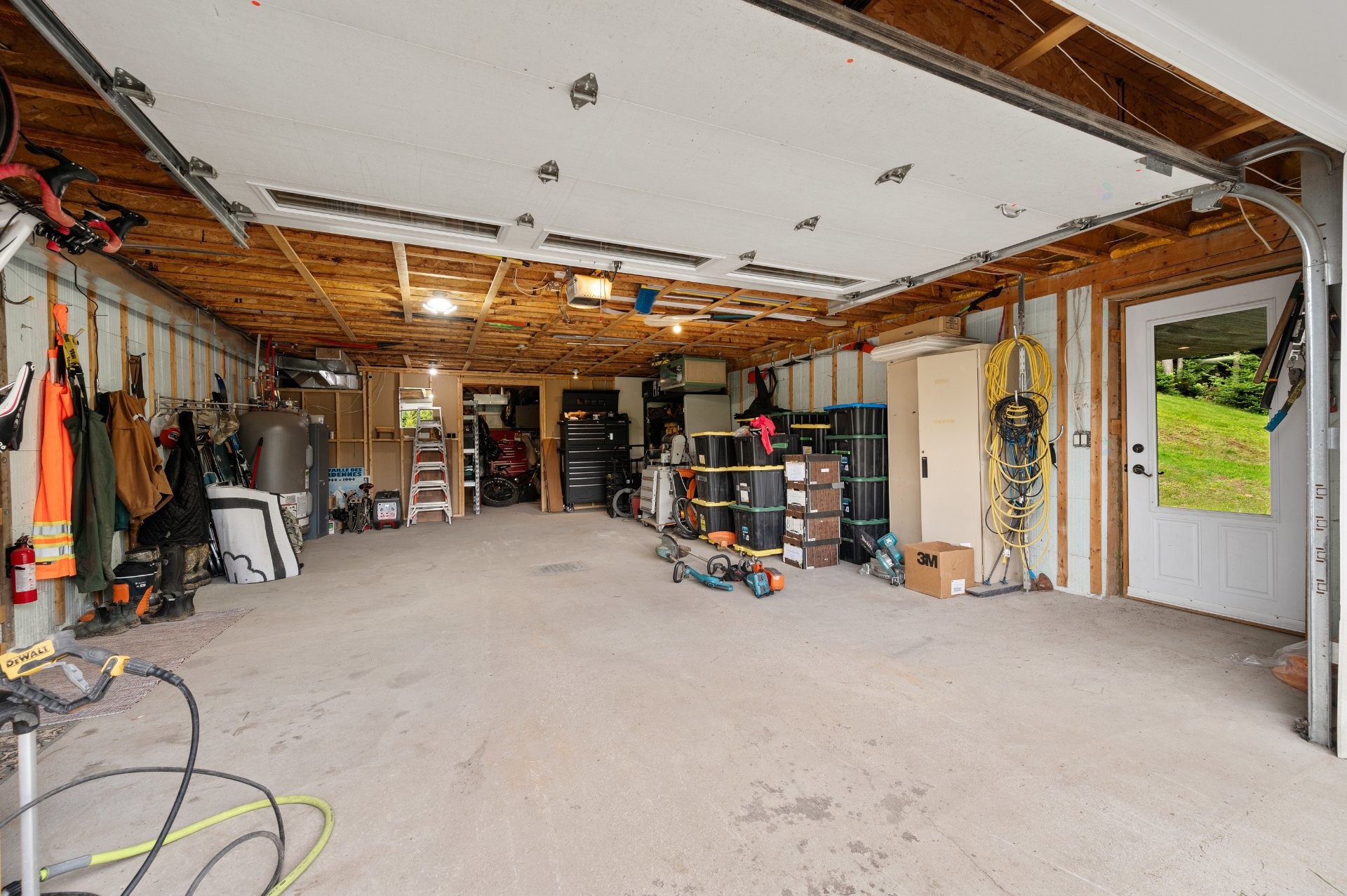 Garage - 21 Imp. Des Chevreuils, Sainte-Agathe-Des-Monts, QC