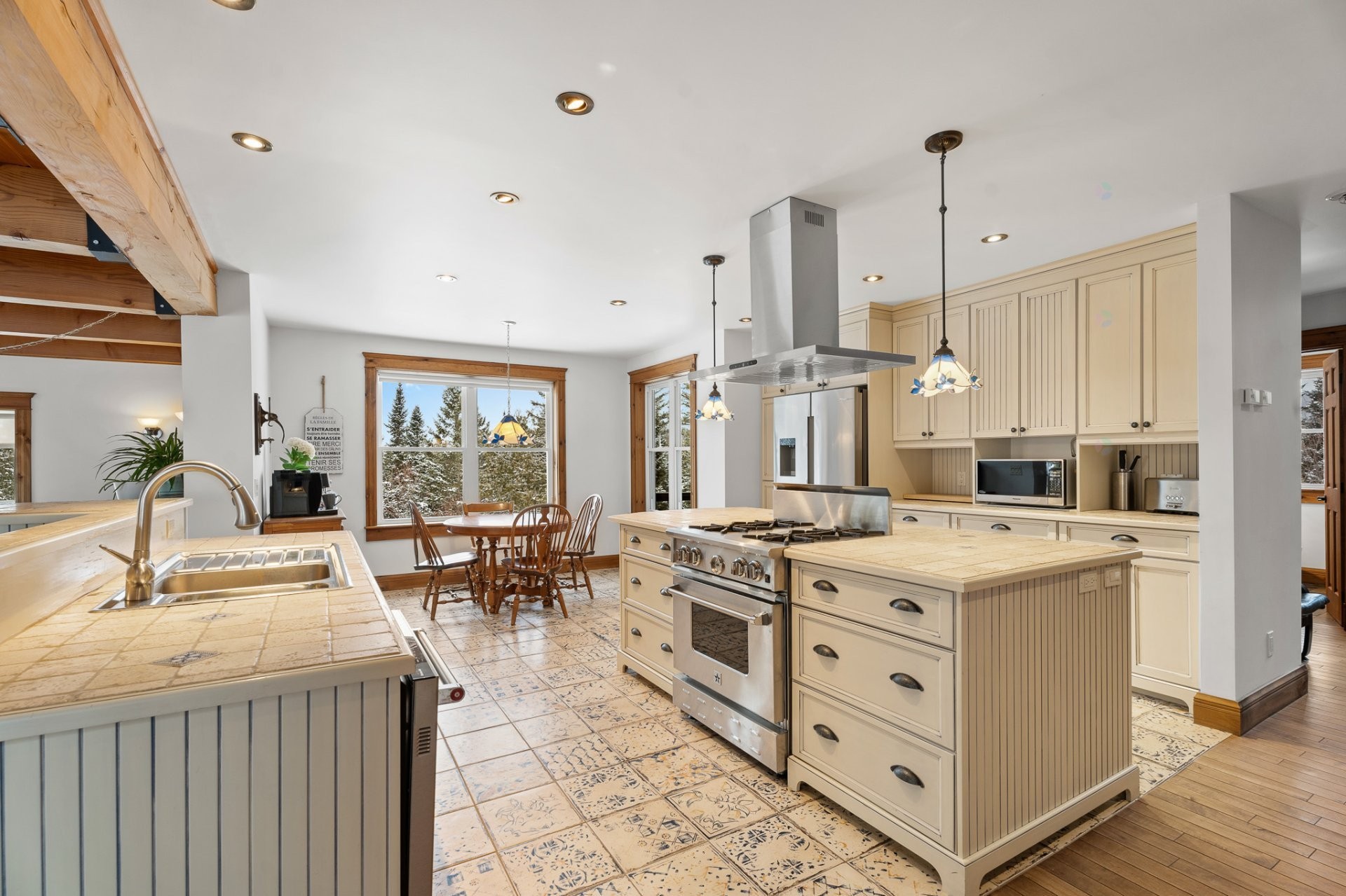 Kitchen - 21 Imp. Des Chevreuils, Sainte-Agathe-Des-Monts, QC