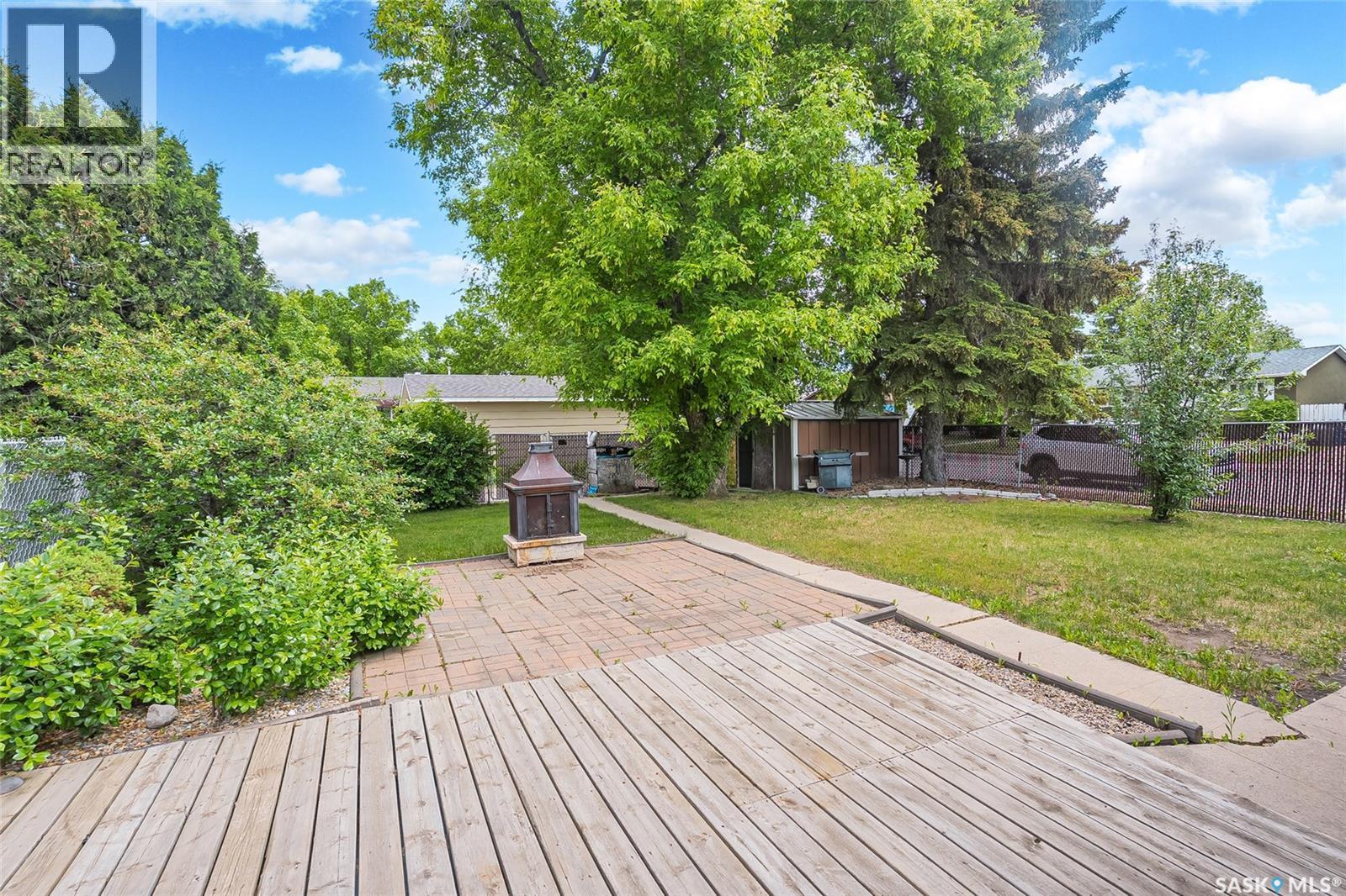 73 Laurentian Drive, Saskatoon, SK