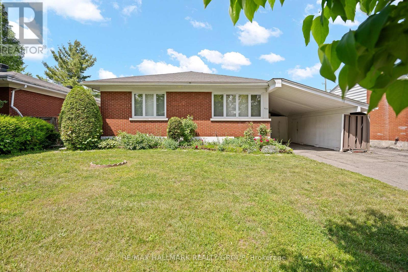 839 Weston Drive, Ottawa, ON