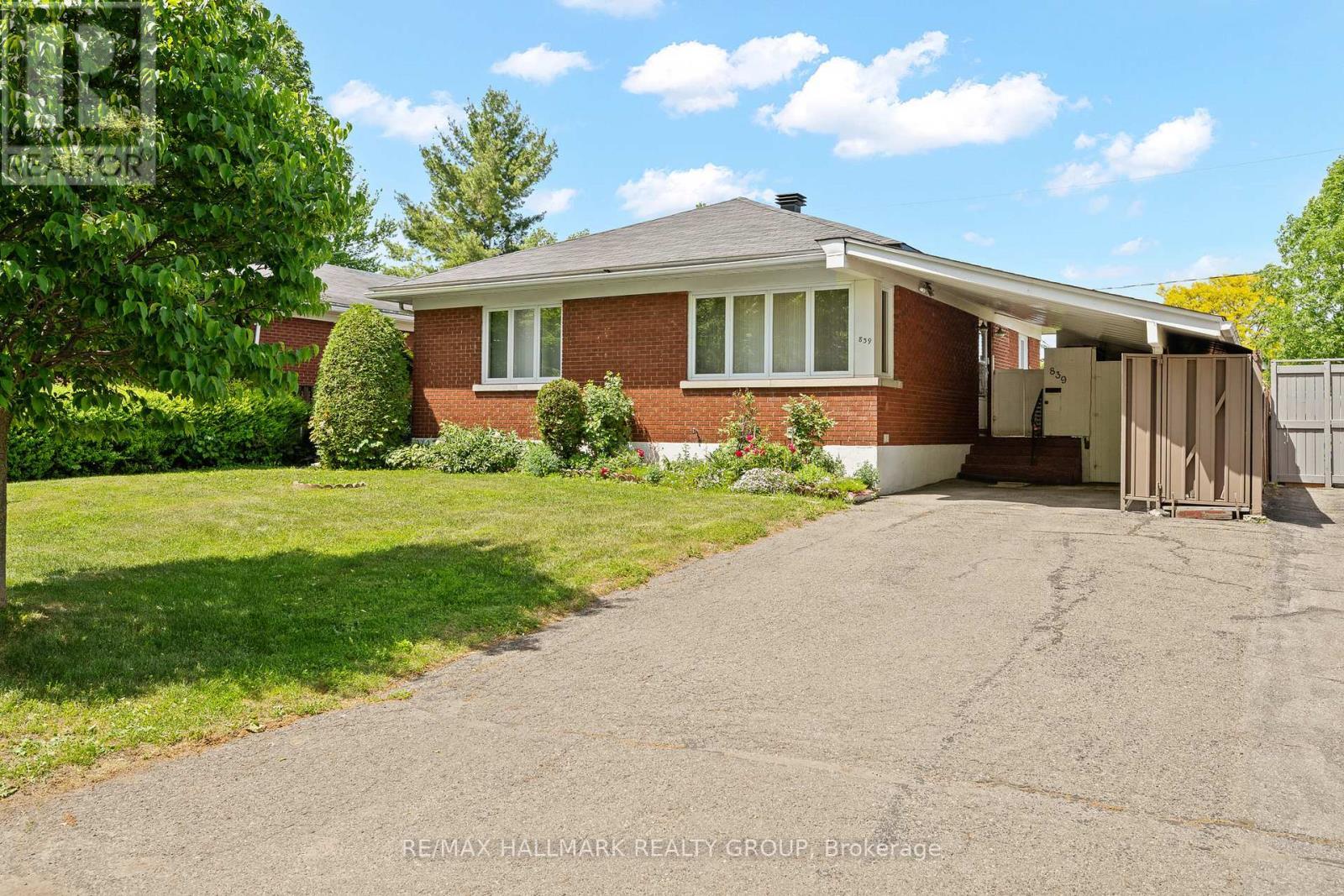 839 Weston Drive, Ottawa, ON