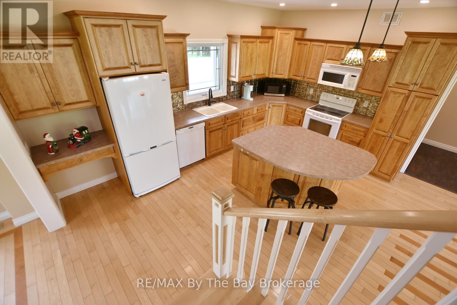 960 Lawson Road, Tiny, ON