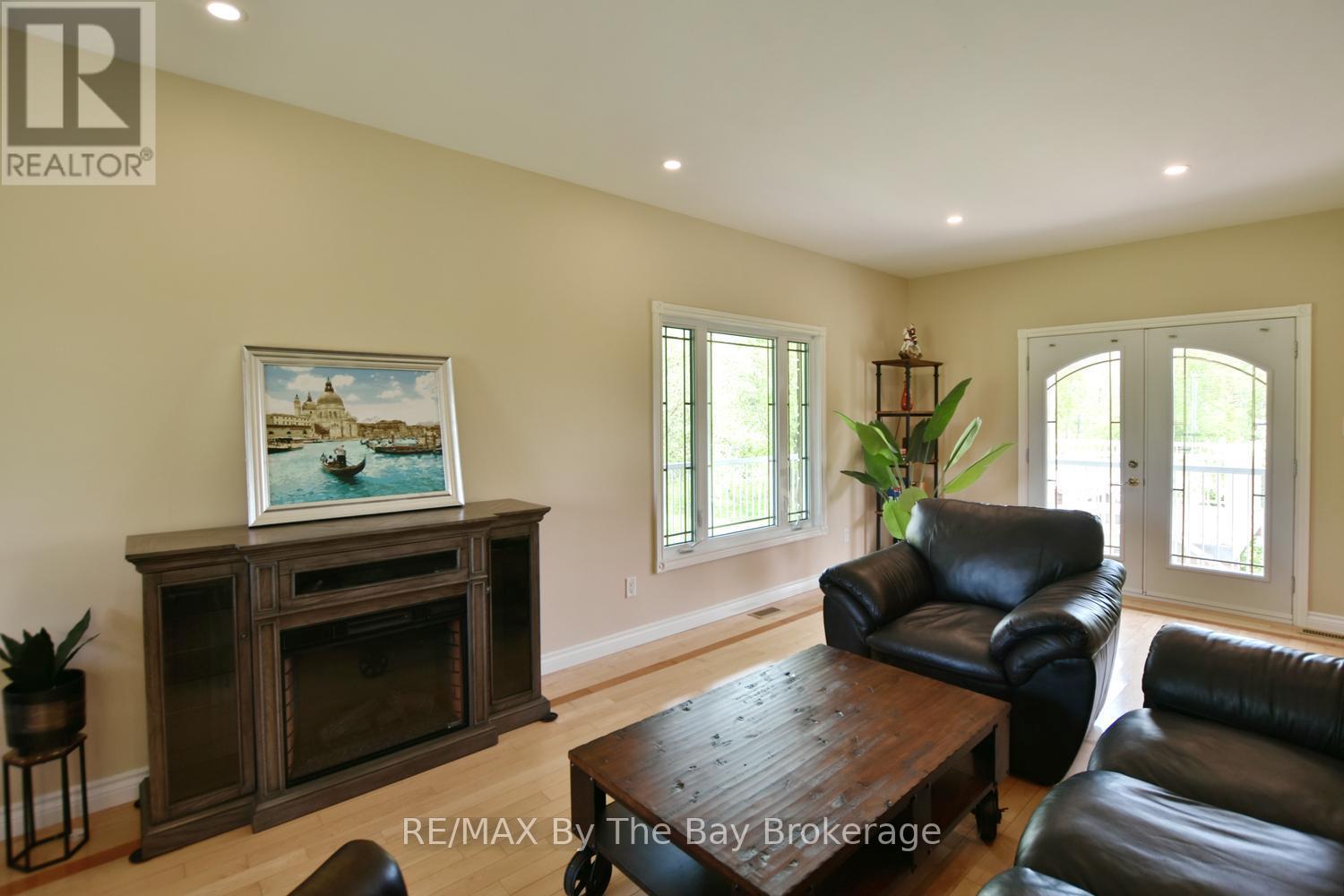 960 Lawson Road, Tiny, ON