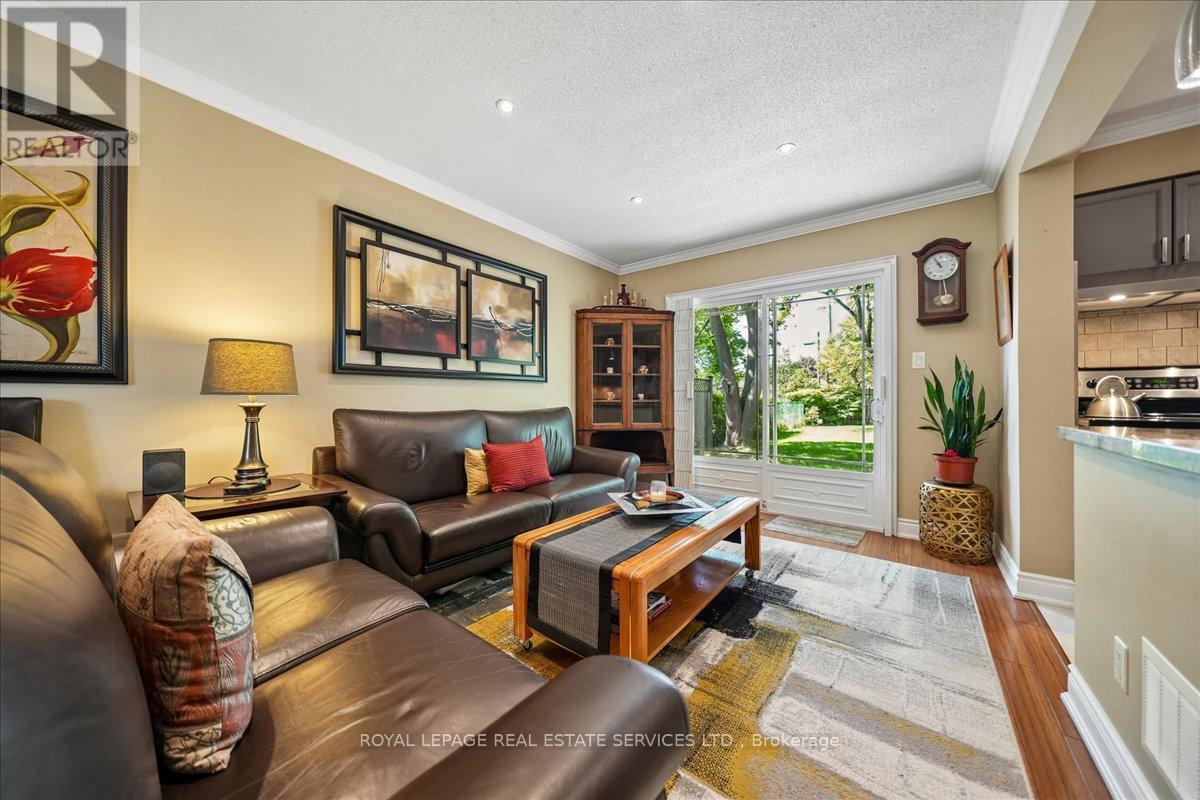 987 Sierra Boulevard, Mississauga, ON