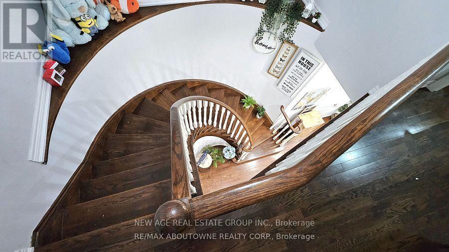 42 Ozner Crescent, Vaughan, ON