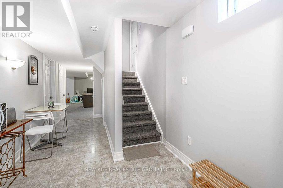 42 Ozner Crescent, Vaughan, ON