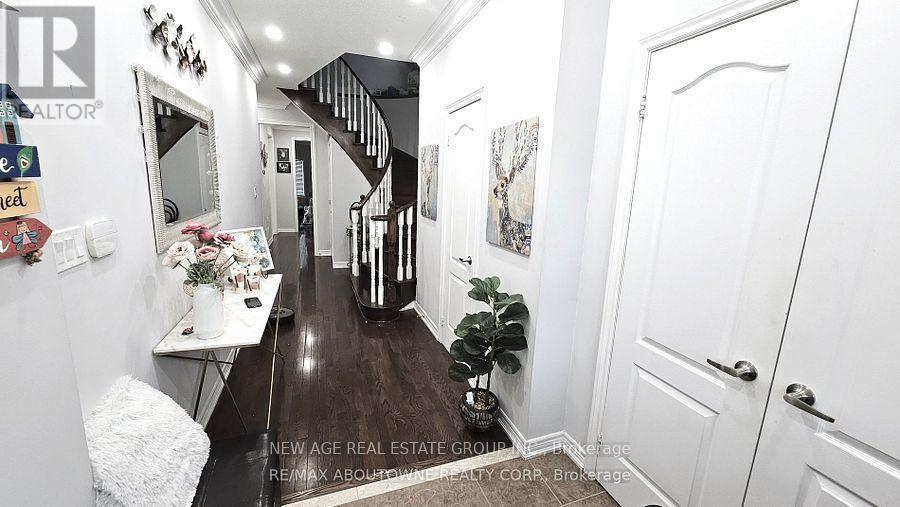 42 Ozner Crescent, Vaughan, ON