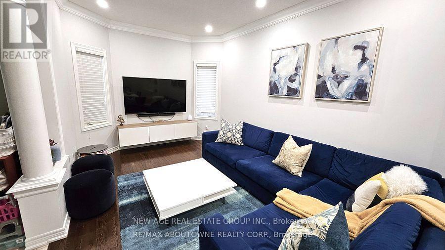 42 Ozner Crescent, Vaughan, ON