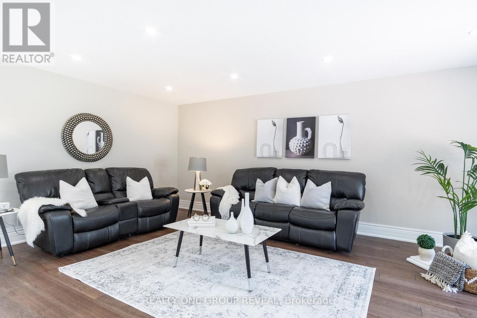 124 Bathgate Drive, Toronto, ON