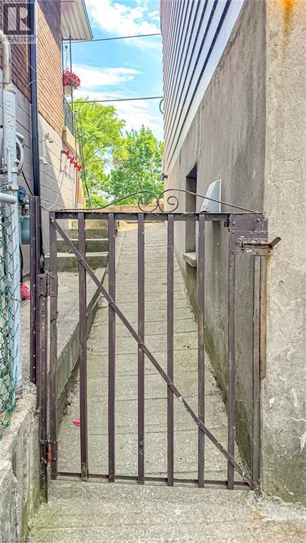 170 Cannon Street W, Hamilton, ON