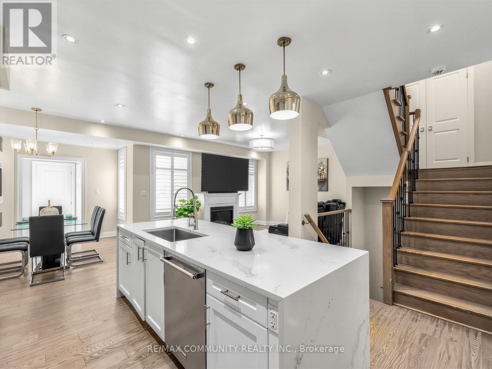 9 Clutterbuck Lane, Ajax, ON