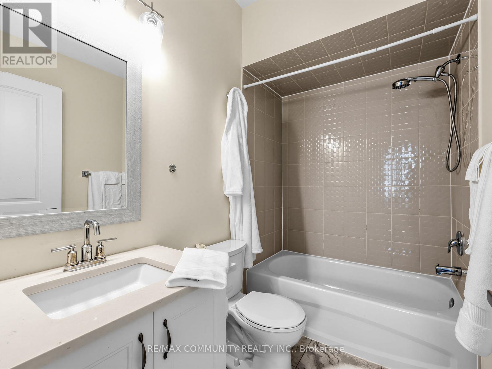 9 Clutterbuck Lane, Ajax, ON