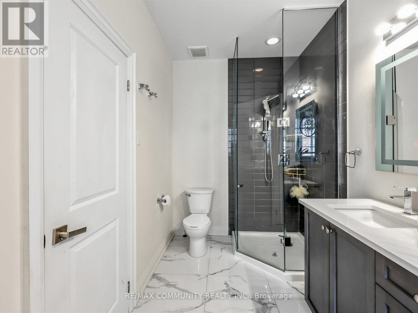 9 Clutterbuck Lane, Ajax, ON