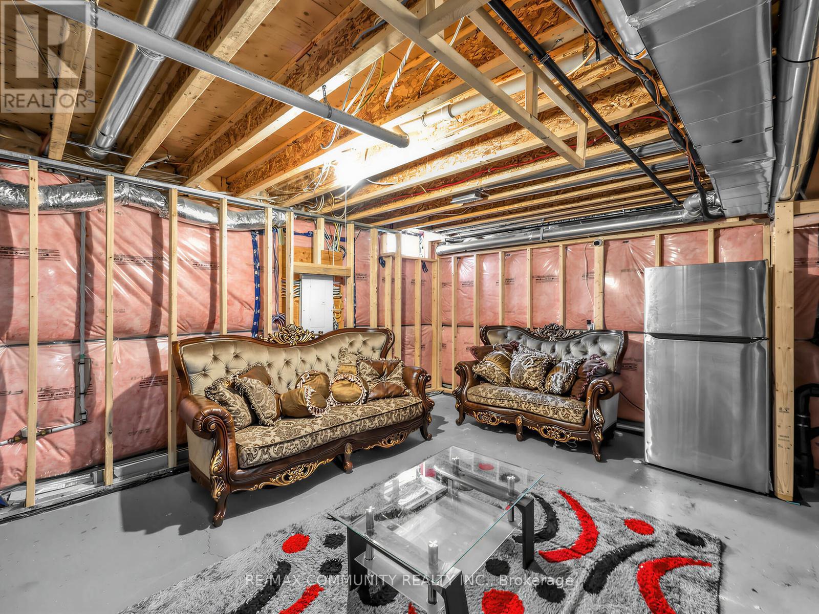 9 Clutterbuck Lane, Ajax, ON
