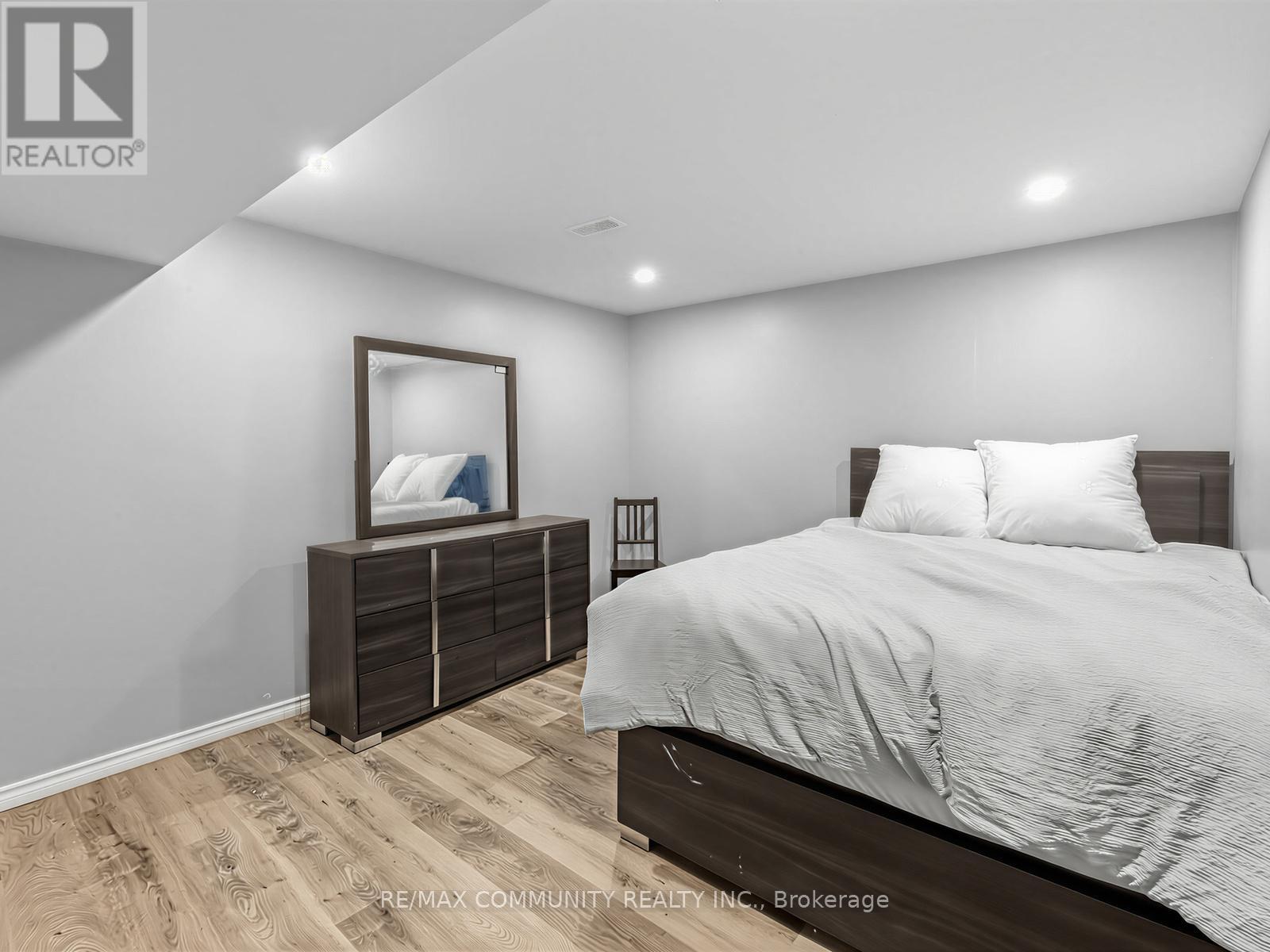 9 Clutterbuck Lane, Ajax, ON