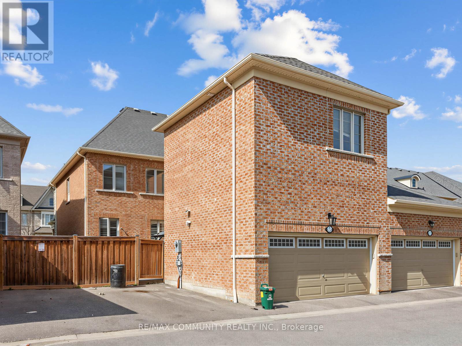 9 Clutterbuck Lane, Ajax, ON