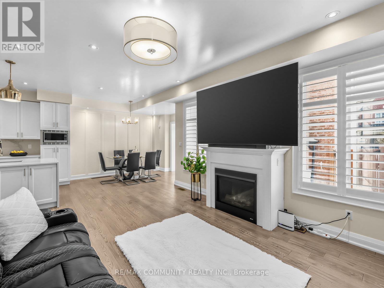 9 Clutterbuck Lane, Ajax, ON