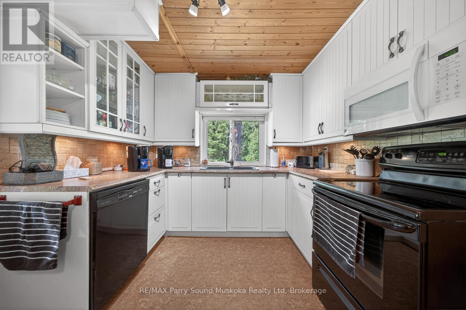 203 Horseshoe Lake Road, Seguin, ON