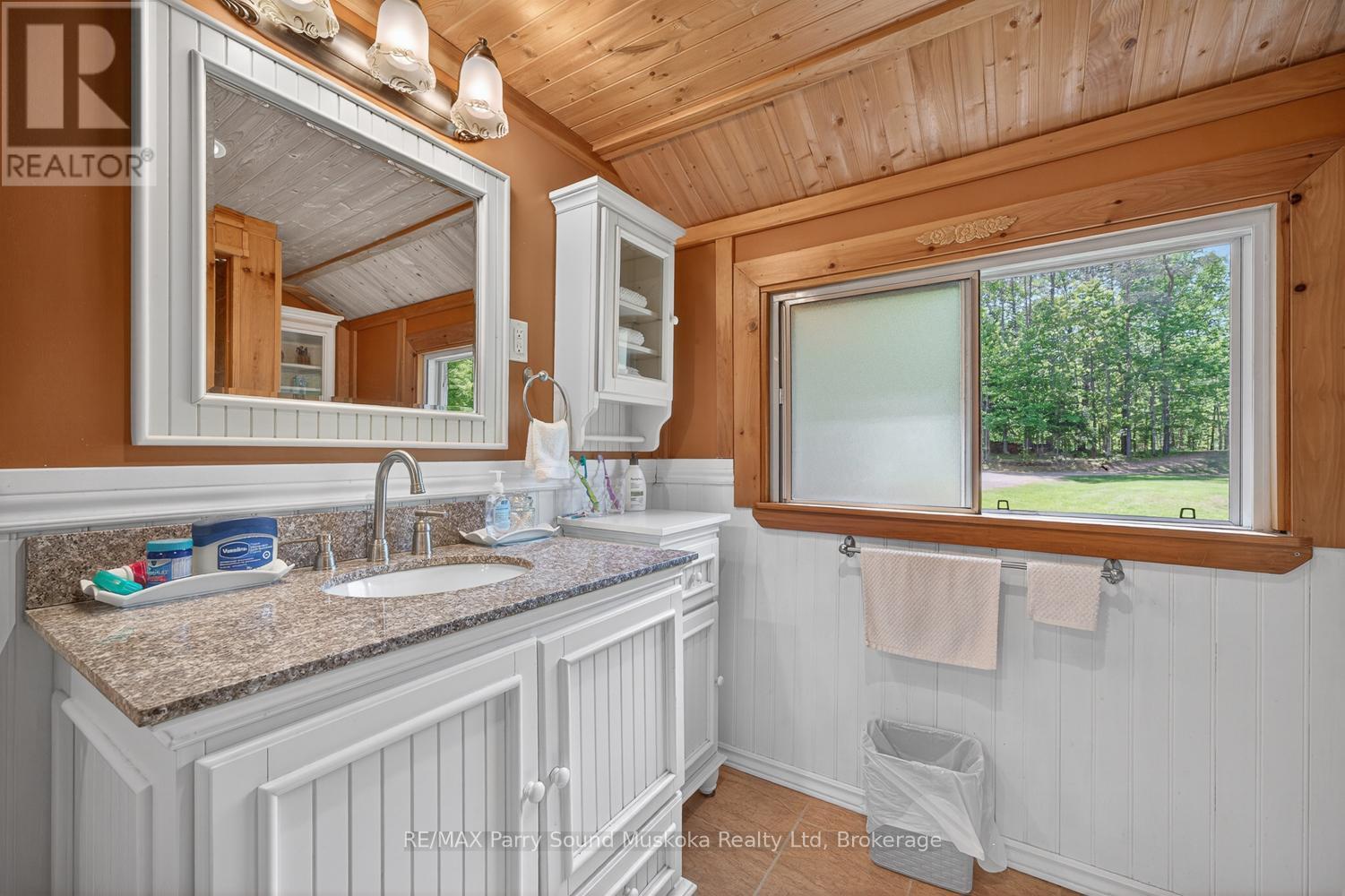 203 Horseshoe Lake Road, Seguin, ON