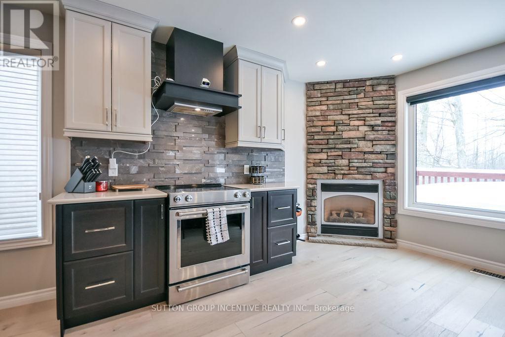 36 Nicklaus Drive, Barrie, ON
