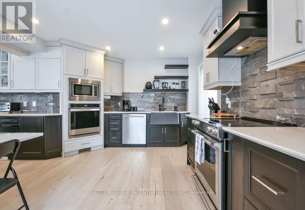 36 Nicklaus Drive, Barrie, ON