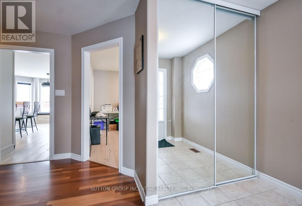 36 Nicklaus Drive, Barrie, ON